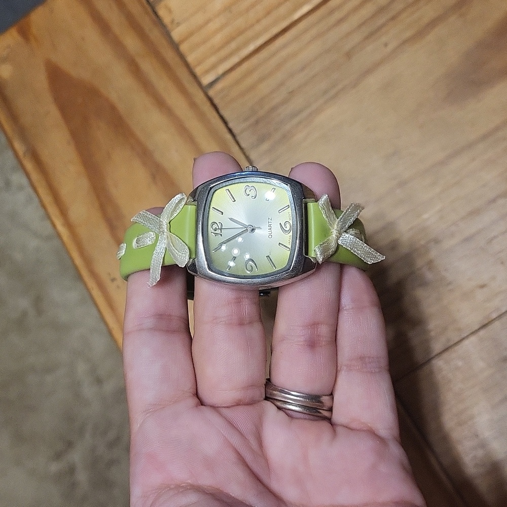 Green fashion watch